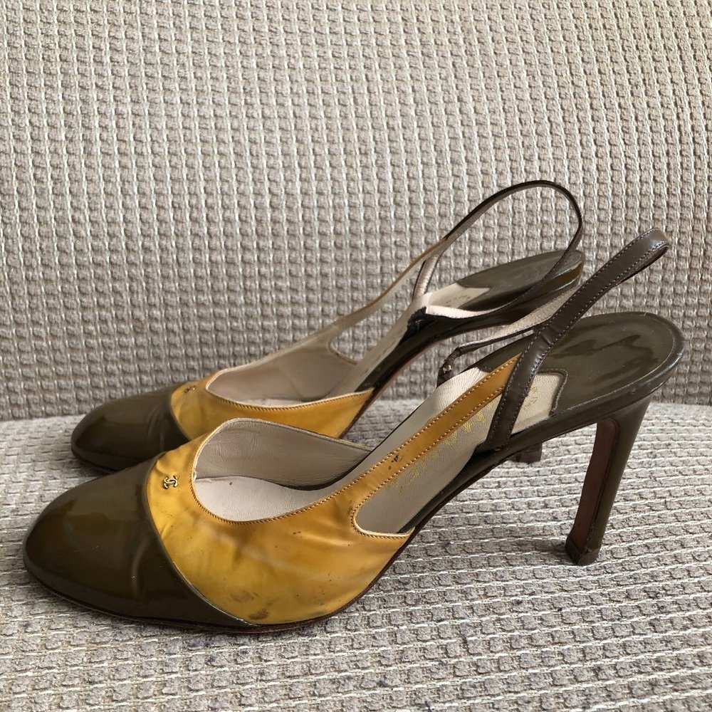 Chanel Women's Multicolor Patent Sandals. In good - Picture 3 of 12